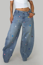 Cargar imagen en el visor de la galería, Buttons Barrel Jeans
