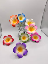Cargar imagen en el visor de la galería, Blossoms flower hair clip
